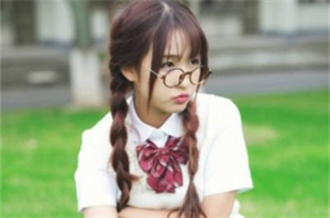 爱上海：Unveiling the mysteries of tea, wait for you at the Shanghai Tea House.